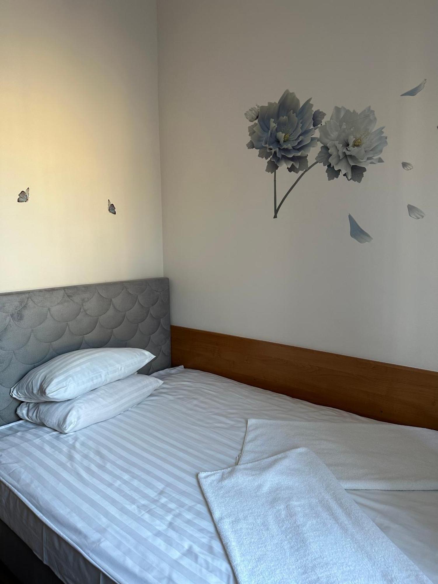 Hotel Haga เชสโตฮอวา ภายนอก รูปภาพ